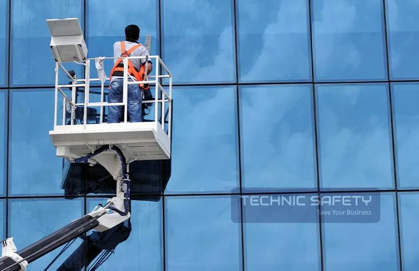 Dış Cephe Cam Temizleme Firması - Yüksekte Çalışma Eğitimi COM TR
